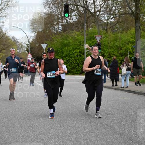 12.04.2026 - 45. Internationalen Wilhelmsburger Insellauf J. Mangold http://msf.ph/oto/9512064 12.04.2026 13:05:02 Ziel 3068, 5144, 5002, 5427, 4610, 5128, 5098, 5235, 5234, 5504, 2139, 3001, 2443, 5862, 5110, 4892, 5752, 3817, 5580, 2433, 5102, 5295, 3025, 3030, 5476, 4105, 3934, 5597, 5249, 5263, 5414, 4126, 3782, 3164, 4452, 4775, 5486, 4619 meine-sportfotos.de