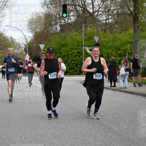 12.04.2026 - 45. Internationalen Wilhelmsburger Insellauf J. Mangold http://msf.ph/oto/9512065 12.04.2026 13:05:02 Ziel 3068, 5144, 5002, 5427, 4610, 5128, 5098, 5235, 5234, 5504, 2139, 3001, 2443, 5862, 5110, 4892, 5752, 3817, 5580, 2433, 5102, 5295, 3025, 3030, 5476, 4105, 3934, 5597, 5249, 5263, 5414, 4126, 3782, 3164, 4452, 4775, 5486, 4619 meine-sportfotos.de