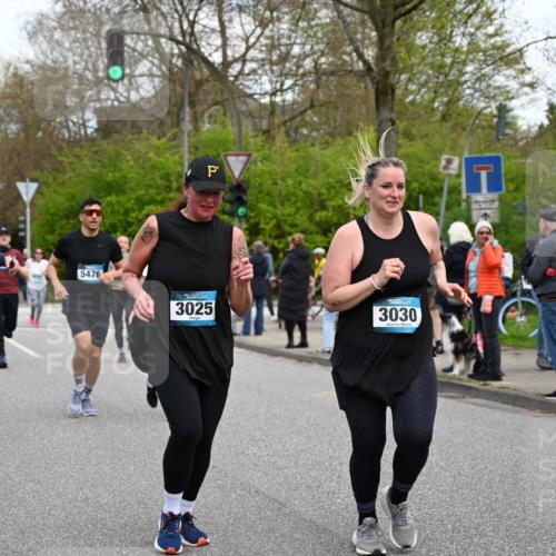 12.04.2026 - 45. Internationalen Wilhelmsburger Insellauf J. Mangold http://msf.ph/oto/9512076 12.04.2026 13:05:03 Ziel 5144, 5002, 5427, 4610, 5128, 5098, 5235, 5234, 5504, 2139, 3001, 2443, 5862, 5110, 4892, 5752, 3817, 5580, 5580, 2433, 5102, 5295, 3025, 3030, 5476, 4105, 3934, 5597, 5249, 5597, 5249, 5263, 5414, 4126, 3782, 3164, 4452, 4775, 5486, 4619 meine-sportfotos.de