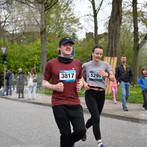 12.04.2026 - 45. Internationalen Wilhelmsburger Insellauf J. Mangold http://msf.ph/oto/9512109 12.04.2026 13:05:07 Ziel 5002, 5427, 4610, 5128, 5098, 5235, 5234, 5504, 2139, 3001, 2443, 5862, 5110, 4892, 5752, 3817, 5580, 2433, 5102, 5295, 3025, 3030, 5476, 4105, 3934, 5597, 5249, 5263, 5414, 4126, 3782, 3164, 4452, 4775, 5486, 4619, 3316, 4219 meine-sportfotos.de