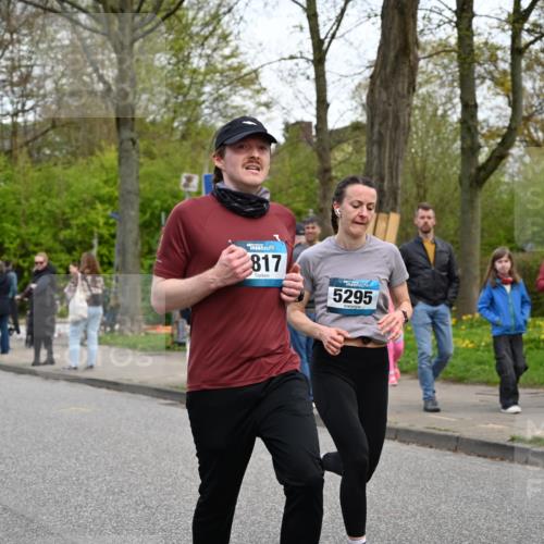 12.04.2026 - 45. Internationalen Wilhelmsburger Insellauf J. Mangold http://msf.ph/oto/9512110 12.04.2026 13:05:07 Ziel 5002, 5427, 4610, 5128, 5098, 5235, 5234, 5504, 2139, 3001, 2443, 5862, 5110, 4892, 5752, 3817, 5580, 2433, 5102, 5295, 3025, 3030, 5476, 4105, 3934, 5597, 5249, 5263, 5414, 4126, 3782, 3164, 4452, 4775, 5486, 4619, 3316, 4219 meine-sportfotos.de