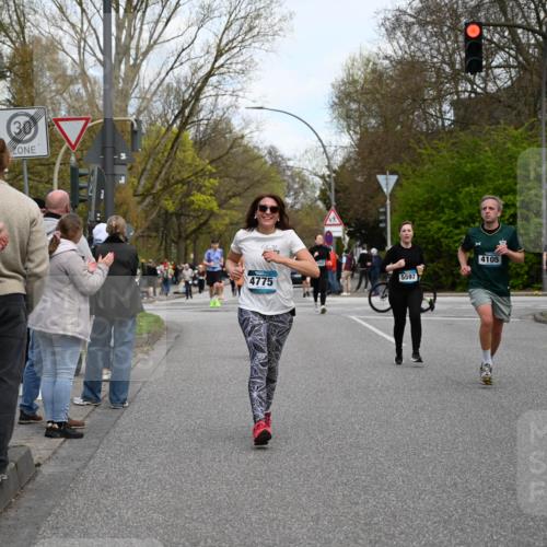 12.04.2026 - 45. Internationalen Wilhelmsburger Insellauf J. Mangold http://msf.ph/oto/9512132 12.04.2026 13:05:11 Ziel 5128, 5098, 5235, 5234, 5504, 2139, 3001, 2443, 5862, 5110, 4892, 5752, 3817, 5580, 2433, 5102, 5295, 3025, 3030, 5476, 4105, 3934, 3934, 5597, 5249, 5263, 5414, 4126, 3782, 3164, 4452, 4775, 4775, 5486, 4619, 3316, 4219, 5848 meine-sportfotos.de