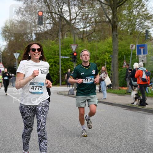 12.04.2026 - 45. Internationalen Wilhelmsburger Insellauf J. Mangold http://msf.ph/oto/9512148 12.04.2026 13:05:13 Ziel 5128, 5098, 5235, 5234, 5504, 2139, 3001, 2443, 5862, 5110, 4892, 5752, 3817, 5580, 2433, 5102, 5295, 3025, 3030, 5476, 4105, 3934, 5597, 5249, 5263, 5414, 4126, 3782, 3164, 4452, 4775, 5486, 4619, 3316, 4219, 5848 meine-sportfotos.de