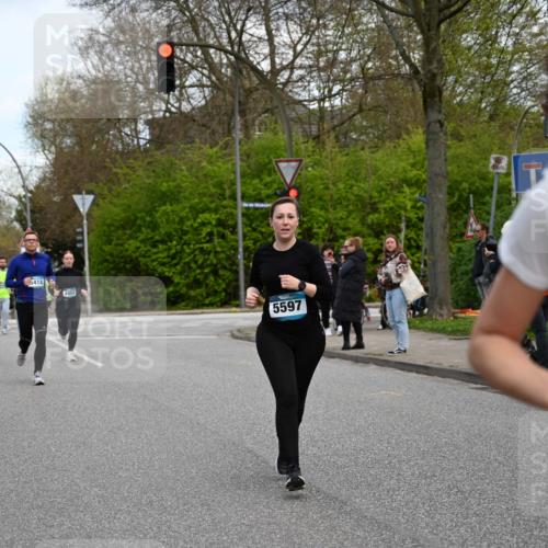 12.04.2026 - 45. Internationalen Wilhelmsburger Insellauf J. Mangold http://msf.ph/oto/9512154 12.04.2026 13:05:14 Ziel 5128, 5098, 5235, 5234, 5504, 2139, 3001, 2443, 5862, 5110, 4892, 5752, 3817, 5580, 2433, 5102, 5295, 3025, 3030, 5476, 4105, 3934, 5597, 5249, 5263, 5414, 4126, 3782, 3164, 4452, 4775, 5486, 4619, 5486, 4619, 3316, 4219, 5848 meine-sportfotos.de