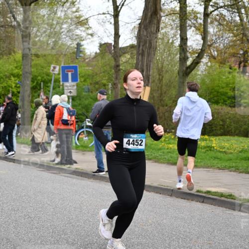 12.04.2026 - 45. Internationalen Wilhelmsburger Insellauf J. Mangold http://msf.ph/oto/9512189 12.04.2026 13:05:20 Ziel 5752, 3817, 5580, 2433, 5102, 5295, 3025, 3030, 5476, 4105, 3934, 5597, 5249, 5263, 5414, 4126, 4126, 3782, 3164, 4452, 4775, 5486, 4619, 3316, 4219, 5848, 5848, 2922, 3032 meine-sportfotos.de