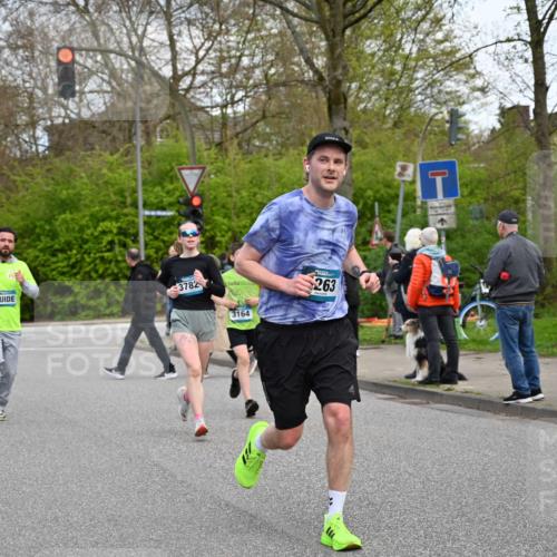 12.04.2026 - 45. Internationalen Wilhelmsburger Insellauf J. Mangold http://msf.ph/oto/9512204 12.04.2026 13:05:22 Ziel 3817, 5580, 2433, 5102, 5295, 3025, 3030, 5476, 4105, 3934, 5597, 5249, 5263, 5414, 4126, 3782, 3164, 4452, 4452, 4775, 5486, 4619, 3316, 4219, 5848, 2922, 3032, 4391 meine-sportfotos.de