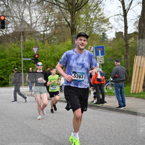 12.04.2026 - 45. Internationalen Wilhelmsburger Insellauf J. Mangold http://msf.ph/oto/9512206 12.04.2026 13:05:22 Ziel 3817, 5580, 2433, 5102, 5295, 3025, 3030, 5476, 4105, 3934, 5597, 5249, 5263, 5414, 4126, 3782, 3164, 4452, 4452, 4775, 5486, 4619, 3316, 4219, 5848, 2922, 3032, 4391 meine-sportfotos.de