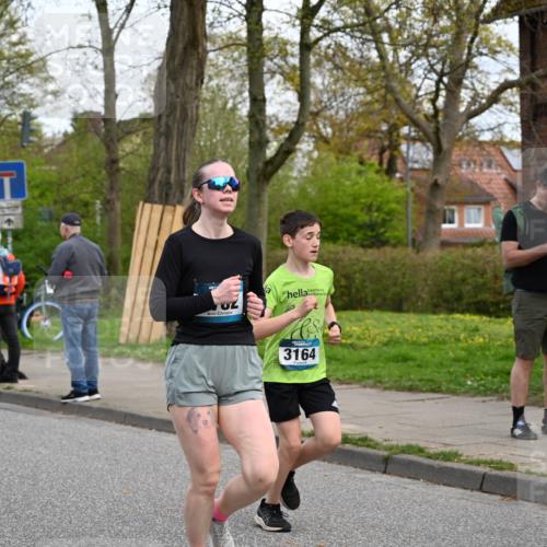 12.04.2026 - 45. Internationalen Wilhelmsburger Insellauf J. Mangold http://msf.ph/oto/9512224 12.04.2026 13:05:24 Ziel 3817, 5580, 2433, 5102, 5295, 3025, 3030, 5476, 4105, 3934, 5597, 5249, 5263, 5414, 4126, 3782, 3164, 4452, 4775, 5486, 4619, 3316, 4219, 5848, 2922, 3032, 4391, 5323, 4432 meine-sportfotos.de