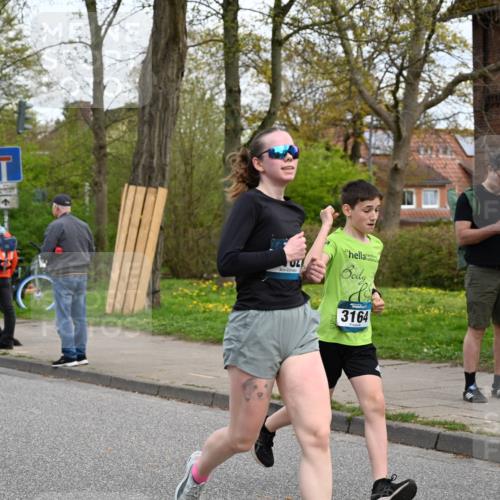 12.04.2026 - 45. Internationalen Wilhelmsburger Insellauf J. Mangold http://msf.ph/oto/9512226 12.04.2026 13:05:24 Ziel 3817, 5580, 2433, 5102, 5295, 3025, 3030, 5476, 4105, 3934, 5597, 5249, 5263, 5414, 4126, 3782, 3164, 4452, 4775, 5486, 4619, 3316, 4219, 5848, 2922, 3032, 4391, 5323, 4432 meine-sportfotos.de