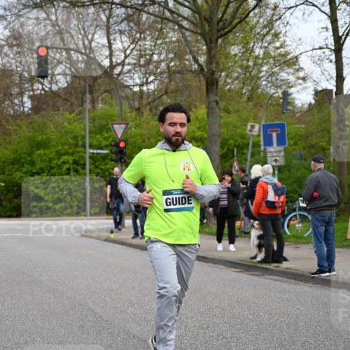 12.04.2026 - 45. Internationalen Wilhelmsburger Insellauf J. Mangold http://msf.ph/oto/9512227 12.04.2026 13:05:25 Ziel 3817, 5580, 2433, 5102, 5295, 3025, 3030, 5476, 4105, 3934, 5597, 5249, 5263, 5414, 4126, 3782, 3164, 4452, 4775, 5486, 4619, 3316, 4219, 5848, 2922, 3032, 4391, 5323, 4432, 4236 meine-sportfotos.de