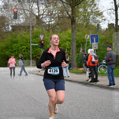 12.04.2026 - 45. Internationalen Wilhelmsburger Insellauf J. Mangold http://msf.ph/oto/9512240 12.04.2026 13:05:27 Ziel 5580, 2433, 5102, 5295, 3025, 3030, 5476, 4105, 3934, 5597, 5249, 5263, 5414, 4126, 3782, 3164, 4452, 4775, 5486, 4619, 3316, 4219, 5848, 2922, 3032, 4391, 5323, 4432, 4236, 5677 meine-sportfotos.de
