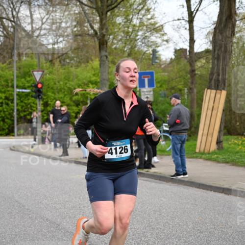 12.04.2026 - 45. Internationalen Wilhelmsburger Insellauf J. Mangold http://msf.ph/oto/9512244 12.04.2026 13:05:27 Ziel 5580, 2433, 5102, 5295, 3025, 3030, 5476, 4105, 3934, 5597, 5249, 5263, 5414, 4126, 3782, 3164, 4452, 4775, 5486, 4619, 3316, 4219, 5848, 2922, 3032, 4391, 5323, 4432, 4236, 5677 meine-sportfotos.de