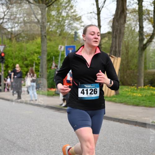 12.04.2026 - 45. Internationalen Wilhelmsburger Insellauf J. Mangold http://msf.ph/oto/9512247 12.04.2026 13:05:28 Ziel 5580, 2433, 5102, 5295, 3025, 3030, 5476, 4105, 3934, 5597, 5249, 5263, 5414, 4126, 3782, 3164, 4452, 4775, 5486, 4619, 3316, 3316, 4219, 5848, 2922, 3032, 4391, 5323, 4432, 4236, 5677 meine-sportfotos.de