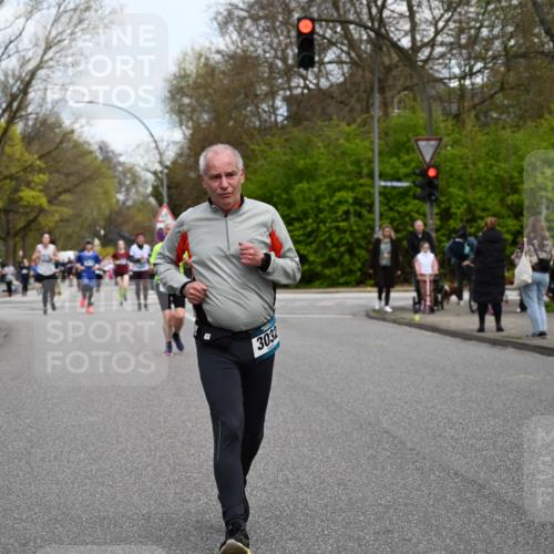 12.04.2026 - 45. Internationalen Wilhelmsburger Insellauf J. Mangold http://msf.ph/oto/9512299 12.04.2026 13:05:36 Ziel 3934, 5597, 5249, 5263, 5414, 4126, 3782, 3164, 4452, 4775, 5486, 4619, 3316, 4219, 5848, 2922, 3032, 4391, 5323, 4432, 4236, 5677, 4507, 4638, 4010, 4011, 5719, 4092, 4819, 5588, 2335, 4897, 2584, 3591, 5859 meine-sportfotos.de