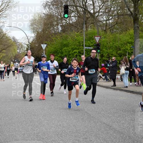 12.04.2026 - 45. Internationalen Wilhelmsburger Insellauf J. Mangold http://msf.ph/oto/9512325 12.04.2026 13:05:44 Ziel 4126, 3782, 3164, 4452, 4775, 5486, 4619, 3316, 4219, 5848, 2922, 3032, 3032, 4391, 5323, 4432, 4236, 5677, 4507, 4638, 4010, 4011, 5719, 4092, 4092, 4819, 5588, 2335, 4897, 2584, 3591, 5859, 4657, 4006, 5218, 4133, 3264, 4091, 3278, 3877, 3943, 3804 meine-sportfotos.de