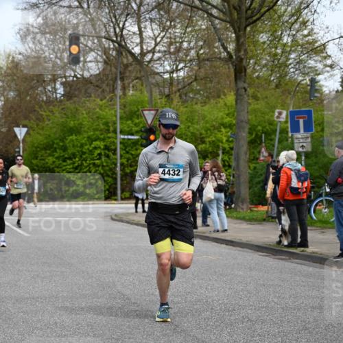 12.04.2026 - 45. Internationalen Wilhelmsburger Insellauf J. Mangold http://msf.ph/oto/9512368 12.04.2026 13:05:53 Ziel 3316, 4219, 5848, 2922, 3032, 4391, 5323, 4432, 4236, 5677, 4507, 4638, 4010, 4011, 5719, 4092, 4819, 5588, 2335, 4897, 2584, 3591, 5859, 4657, 4006, 5218, 4133, 3264, 3264, 4091, 3278, 3877, 3943, 3804, 3270, 2008, 3611, 5210, 4234, 4705 meine-sportfotos.de