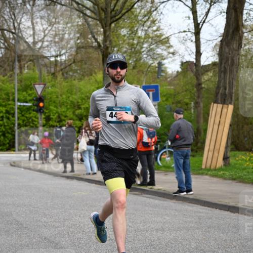 12.04.2026 - 45. Internationalen Wilhelmsburger Insellauf J. Mangold http://msf.ph/oto/9512375 12.04.2026 13:05:54 Ziel 4219, 5848, 2922, 3032, 4391, 5323, 4432, 4236, 5677, 4507, 4638, 4507, 4638, 4010, 4011, 5719, 4092, 4819, 5588, 2335, 4897, 2584, 3591, 5859, 4657, 4006, 5218, 4133, 3264, 4091, 3278, 3877, 4091, 3278, 3877, 3943, 3804, 3270, 2008, 3611, 5210, 4234, 4705, 4745, 3869, 3866, 2536 meine-sportfotos.de