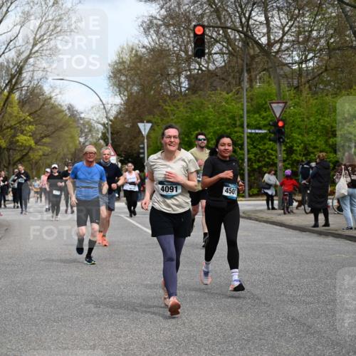 12.04.2026 - 45. Internationalen Wilhelmsburger Insellauf J. Mangold http://msf.ph/oto/9512380 12.04.2026 13:05:55 Ziel 4219, 5848, 2922, 3032, 4391, 5323, 4432, 4236, 5677, 4507, 4638, 4010, 4011, 5719, 4010, 4011, 5719, 4092, 4819, 5588, 2335, 4897, 2584, 3591, 5859, 4657, 4006, 5218, 4133, 3264, 4091, 3278, 3877, 3943, 3804, 3270, 2008, 3611, 5210, 4234, 4705, 4745, 3869, 3866, 2536, 4510, 4078, 4641, 4821 meine-sportfotos.de