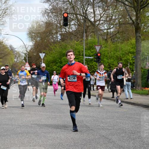 12.04.2026 - 45. Internationalen Wilhelmsburger Insellauf J. Mangold http://msf.ph/oto/9512402 12.04.2026 13:06:00 Ziel 2922, 3032, 4391, 5323, 4432, 4236, 5677, 4507, 4638, 4010, 4011, 5719, 4092, 4819, 5588, 2335, 4897, 2584, 3591, 5859, 4657, 4006, 5218, 4133, 3264, 4091, 3278, 3877, 3943, 3804, 3270, 2008, 3611, 5210, 4234, 4705, 4745, 3869, 3866, 2536, 4510, 4078, 4641, 4821, 4408, 3862, 4248, 4044, 5354 meine-sportfotos.de