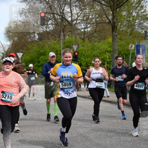 12.04.2026 - 45. Internationalen Wilhelmsburger Insellauf J. Mangold http://msf.ph/oto/9512432 12.04.2026 13:06:03 Ziel 2922, 3032, 4391, 5323, 4432, 4236, 5677, 4507, 4638, 4010, 4011, 5719, 4092, 4819, 5588, 2335, 4897, 2584, 3591, 5859, 4657, 4006, 5218, 4133, 3264, 4091, 3278, 3877, 3943, 3804, 3270, 2008, 3611, 5210, 4234, 4705, 4745, 3869, 3866, 2536, 4510, 4078, 4641, 4821, 4408, 3862, 4248, 4044, 5354, 5587, 4122 meine-sportfotos.de