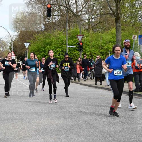 12.04.2026 - 45. Internationalen Wilhelmsburger Insellauf J. Mangold http://msf.ph/oto/9512515 12.04.2026 13:06:19 Ziel 4507, 4638, 4010, 4011, 5719, 4092, 4819, 5588, 2335, 4897, 2584, 3591, 5859, 4657, 4006, 5218, 4133, 3264, 4091, 3278, 3877, 3943, 3804, 3270, 2008, 3611, 5210, 4234, 4705, 4745, 3869, 3866, 2536, 4510, 4078, 4641, 4821, 4510, 4078, 4641, 4821, 4408, 3862, 4248, 4044, 5354, 5587, 4122, 5665, 4280, 5132, 5203, 4496, 2804, 4479, 4114, 4173, 4729, 4273, 3292 meine-sportfotos.de