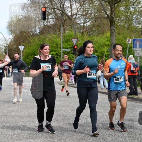 12.04.2026 - 45. Internationalen Wilhelmsburger Insellauf J. Mangold http://msf.ph/oto/9512546 12.04.2026 13:06:22 Ziel 4819, 5588, 2335, 4897, 2584, 3591, 5859, 4657, 4006, 5218, 4133, 3264, 4091, 3278, 3877, 3943, 3804, 3270, 2008, 3611, 5210, 4234, 4705, 4745, 3869, 3866, 2536, 4510, 4078, 4641, 4821, 4408, 3862, 4248, 4044, 5354, 4044, 5354, 5587, 4122, 5665, 4280, 5132, 5203, 4496, 2804, 4479, 4114, 4173, 4173, 4729, 4273, 3292, 5510, 4885 meine-sportfotos.de