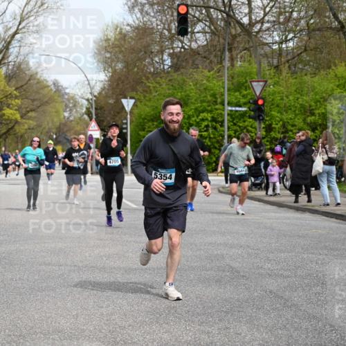 12.04.2026 - 45. Internationalen Wilhelmsburger Insellauf J. Mangold http://msf.ph/oto/9512550 12.04.2026 13:06:24 Ziel 5859, 4657, 4006, 5218, 4133, 3264, 4091, 3278, 3877, 3943, 3804, 3270, 2008, 3611, 5210, 4234, 4705, 4745, 3869, 3866, 2536, 4510, 4078, 4641, 4821, 4408, 3862, 4248, 4044, 5354, 5587, 4122, 5665, 4280, 5132, 5203, 4496, 2804, 4479, 4114, 4173, 4729, 4273, 3292, 5510, 4885 meine-sportfotos.de