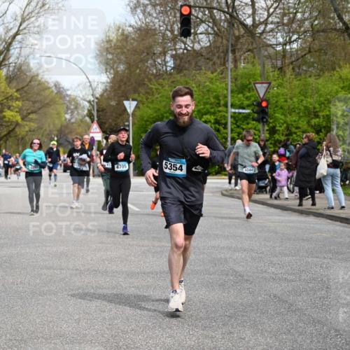 12.04.2026 - 45. Internationalen Wilhelmsburger Insellauf J. Mangold http://msf.ph/oto/9512552 12.04.2026 13:06:24 Ziel 5859, 4657, 4006, 5218, 4133, 3264, 4091, 3278, 3877, 3943, 3804, 3270, 2008, 3611, 5210, 4234, 4705, 4745, 3869, 3866, 2536, 4510, 4078, 4641, 4821, 4408, 3862, 4248, 4044, 5354, 5587, 4122, 5665, 4280, 5132, 5203, 4496, 2804, 4479, 4114, 4173, 4729, 4273, 3292, 5510, 4885 meine-sportfotos.de