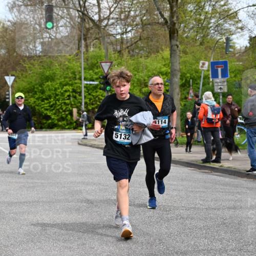 12.04.2026 - 45. Internationalen Wilhelmsburger Insellauf J. Mangold http://msf.ph/oto/9512597 12.04.2026 13:06:31 Ziel 4091, 3278, 3877, 3943, 3804, 3270, 2008, 3611, 5210, 4234, 4705, 4745, 3869, 3866, 2536, 4510, 4078, 4641, 4821, 4408, 3862, 4248, 4044, 5354, 5587, 4122, 5665, 4280, 5132, 5203, 4496, 2804, 4479, 4114, 4173, 4729, 4273, 3292, 5510, 4885, 4514, 4138, 4764, 4665, 5713, 5194 meine-sportfotos.de