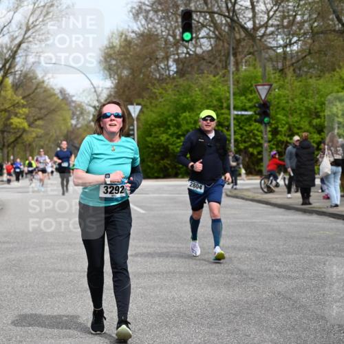 12.04.2026 - 45. Internationalen Wilhelmsburger Insellauf J. Mangold http://msf.ph/oto/9512605 12.04.2026 13:06:32 Ziel 3943, 3804, 3270, 2008, 3611, 5210, 4234, 4705, 4745, 3869, 3866, 2536, 4510, 4078, 4641, 4821, 4408, 3862, 4248, 4044, 5354, 5587, 4122, 5665, 4280, 5132, 5203, 4496, 2804, 4479, 4114, 4173, 4729, 4273, 3292, 5510, 5510, 4885, 4514, 4138, 4764, 4665, 5713, 5194 meine-sportfotos.de
