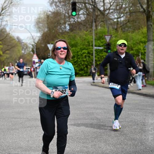 12.04.2026 - 45. Internationalen Wilhelmsburger Insellauf J. Mangold http://msf.ph/oto/9512616 12.04.2026 13:06:33 Ziel 3943, 3804, 3270, 2008, 3611, 5210, 4234, 4705, 4745, 3869, 3866, 2536, 4510, 4078, 4641, 4821, 4408, 3862, 4248, 4044, 5354, 5587, 4122, 5665, 4280, 5132, 5203, 4496, 2804, 4479, 4114, 4114, 4173, 4729, 4273, 3292, 5510, 4885, 4885, 4514, 4138, 4764, 4665, 5713, 5194 meine-sportfotos.de