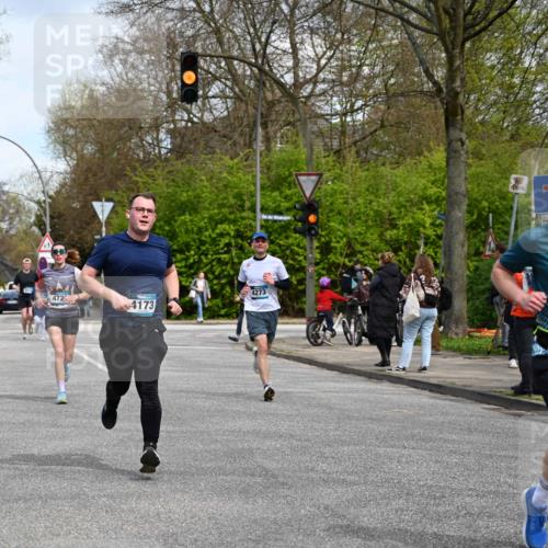12.04.2026 - 45. Internationalen Wilhelmsburger Insellauf J. Mangold http://msf.ph/oto/9512627 12.04.2026 13:06:38 Ziel 5210, 4234, 4705, 4745, 3869, 3866, 2536, 4510, 4078, 4641, 4821, 4408, 3862, 4248, 4044, 5354, 5587, 4122, 5665, 4280, 5132, 5203, 4496, 2804, 4479, 4114, 4173, 4729, 4273, 4729, 4273, 3292, 5510, 4885, 4514, 4138, 4764, 4665, 5713, 5194, 5069, 5076, 4723, 4724, 2943, 4722, 5202, 4094, 3672, 5497, 5499 meine-sportfotos.de