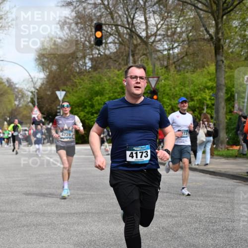 12.04.2026 - 45. Internationalen Wilhelmsburger Insellauf J. Mangold http://msf.ph/oto/9512636 12.04.2026 13:06:39 Ziel 4234, 4705, 4745, 3869, 3866, 2536, 4510, 4078, 4641, 4821, 4408, 3862, 4248, 4044, 5354, 5587, 4122, 5665, 4280, 5132, 5203, 4496, 2804, 4479, 4114, 4173, 4729, 4273, 3292, 5510, 4885, 4514, 4138, 4764, 4665, 5713, 5194, 5069, 5076, 4723, 4724, 2943, 4722, 5202, 4094, 3672, 5497, 5499, 5461 meine-sportfotos.de