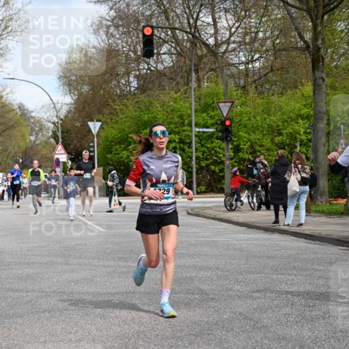 12.04.2026 - 45. Internationalen Wilhelmsburger Insellauf J. Mangold http://msf.ph/oto/9512644 12.04.2026 13:06:40 Ziel 4234, 4705, 4745, 3869, 3866, 2536, 4510, 4078, 4641, 4821, 4408, 3862, 4248, 4044, 5354, 5587, 4122, 5665, 4280, 5132, 5203, 4496, 2804, 4479, 4114, 4173, 4729, 4273, 3292, 5510, 4885, 4514, 4138, 4138, 4764, 4665, 5713, 5194, 5069, 5076, 4723, 4724, 2943, 4722, 5202, 4094, 3672, 5497, 5499, 5461 meine-sportfotos.de