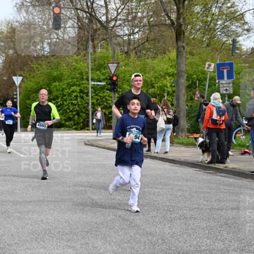 12.04.2026 - 45. Internationalen Wilhelmsburger Insellauf J. Mangold http://msf.ph/oto/9512674 12.04.2026 13:06:46 Ziel 4044, 5354, 5587, 4122, 5665, 4280, 5132, 5203, 4496, 2804, 4479, 4114, 4173, 4729, 4273, 3292, 5510, 4885, 4514, 4138, 4764, 4665, 5713, 5194, 5069, 5076, 4723, 4724, 5069, 5076, 4723, 4724, 2943, 4722, 5202, 4094, 3672, 5497, 5499, 5461, 3242, 5078, 2925 meine-sportfotos.de