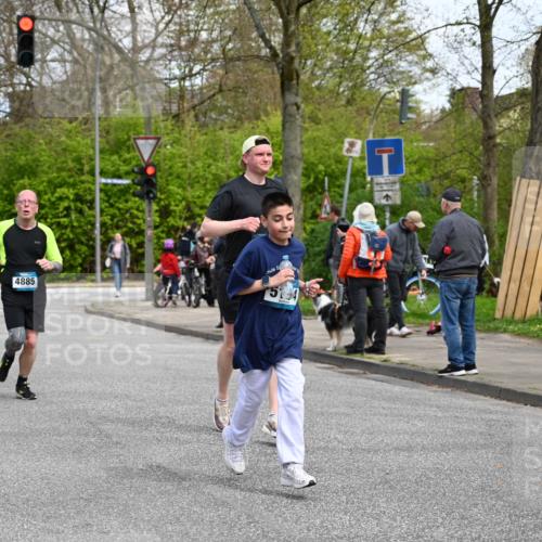 12.04.2026 - 45. Internationalen Wilhelmsburger Insellauf J. Mangold http://msf.ph/oto/9512680 12.04.2026 13:06:47 Ziel 4044, 5354, 5587, 4122, 5665, 4280, 5132, 5203, 4496, 2804, 4479, 4114, 4173, 4729, 4273, 3292, 5510, 4885, 4514, 4138, 4764, 4665, 5713, 5194, 5069, 5076, 4723, 4724, 2943, 4722, 2943, 4722, 5202, 4094, 3672, 5497, 5499, 5461, 3242, 5078, 2925, 5226, 2745, 5028 meine-sportfotos.de