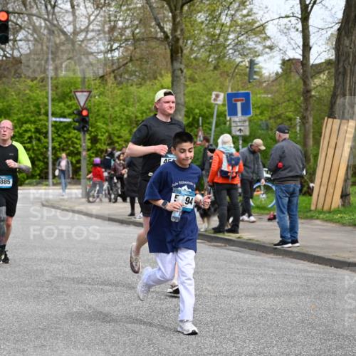 12.04.2026 - 45. Internationalen Wilhelmsburger Insellauf J. Mangold http://msf.ph/oto/9512681 12.04.2026 13:06:47 Ziel 4044, 5354, 5587, 4122, 5665, 4280, 5132, 5203, 4496, 2804, 4479, 4114, 4173, 4729, 4273, 3292, 5510, 4885, 4514, 4138, 4764, 4665, 5713, 5194, 5069, 5076, 4723, 4724, 2943, 4722, 2943, 4722, 5202, 4094, 3672, 5497, 5499, 5461, 3242, 5078, 2925, 5226, 2745, 5028 meine-sportfotos.de