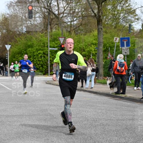 12.04.2026 - 45. Internationalen Wilhelmsburger Insellauf J. Mangold http://msf.ph/oto/9512692 12.04.2026 13:06:48 Ziel 5587, 4122, 5665, 4280, 5132, 5203, 4496, 2804, 4479, 4114, 4173, 4729, 4273, 3292, 5510, 4885, 4514, 4138, 4764, 4665, 5713, 5194, 5069, 5076, 4723, 4724, 2943, 4722, 5202, 4094, 3672, 5497, 5499, 5461, 3242, 5078, 2925, 5226, 2745, 5028 meine-sportfotos.de