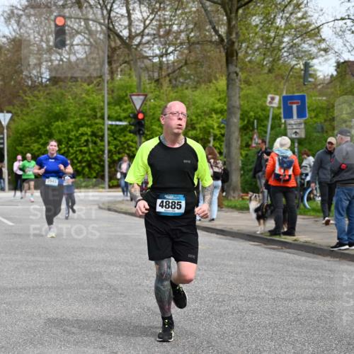 12.04.2026 - 45. Internationalen Wilhelmsburger Insellauf J. Mangold http://msf.ph/oto/9512694 12.04.2026 13:06:48 Ziel 5587, 4122, 5665, 4280, 5132, 5203, 4496, 2804, 4479, 4114, 4173, 4729, 4273, 3292, 5510, 4885, 4514, 4138, 4764, 4665, 5713, 5194, 5069, 5076, 4723, 4724, 2943, 4722, 5202, 4094, 3672, 5497, 5499, 5461, 3242, 5078, 2925, 5226, 2745, 5028 meine-sportfotos.de