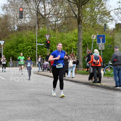 12.04.2026 - 45. Internationalen Wilhelmsburger Insellauf J. Mangold http://msf.ph/oto/9512704 12.04.2026 13:06:51 Ziel 5587, 4122, 5665, 4280, 5132, 5203, 4496, 2804, 4479, 4114, 4173, 4729, 4273, 3292, 5510, 4885, 4514, 4138, 4764, 4665, 5713, 5194, 5069, 5076, 4723, 4724, 2943, 4722, 5202, 4094, 3672, 5497, 5499, 5461, 5461, 3242, 5078, 2925, 5226, 2745, 5028, 5148 meine-sportfotos.de