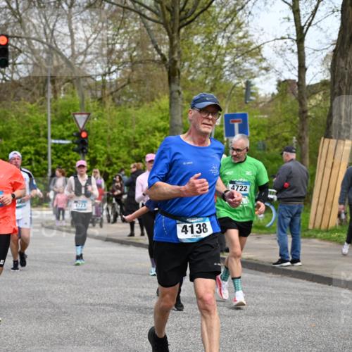 12.04.2026 - 45. Internationalen Wilhelmsburger Insellauf J. Mangold http://msf.ph/oto/9512732 12.04.2026 13:06:57 Ziel 4114, 4173, 4729, 4273, 3292, 5510, 4885, 4514, 4138, 4764, 4665, 5713, 5194, 5069, 5076, 4723, 4724, 2943, 4722, 5202, 4094, 3672, 5497, 5499, 5461, 3242, 5078, 2925, 5226, 2745, 5028, 5148, 3641, 5426, 5216 meine-sportfotos.de
