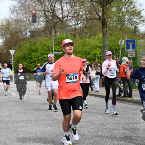 12.04.2026 - 45. Internationalen Wilhelmsburger Insellauf J. Mangold http://msf.ph/oto/9512737 12.04.2026 13:06:57 Ziel 4114, 4173, 4729, 4273, 3292, 5510, 4885, 4514, 4138, 4764, 4665, 5713, 5194, 5069, 5076, 4723, 4724, 2943, 4722, 5202, 4094, 3672, 5497, 5499, 5461, 3242, 5078, 2925, 5226, 2745, 5028, 5148, 3641, 5426, 5216 meine-sportfotos.de