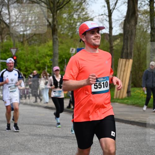 12.04.2026 - 45. Internationalen Wilhelmsburger Insellauf J. Mangold http://msf.ph/oto/9512745 12.04.2026 13:06:58 Ziel 4114, 4173, 4729, 4273, 3292, 5510, 4885, 4514, 4138, 4764, 4665, 5713, 5194, 5069, 5076, 4723, 4724, 5069, 5076, 4723, 4724, 2943, 4722, 5202, 4094, 3672, 5497, 5499, 5461, 3242, 5078, 2925, 2925, 5226, 2745, 5028, 5148, 3641, 5426, 5216, 5431, 5425 meine-sportfotos.de