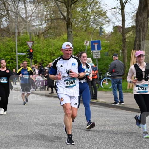 12.04.2026 - 45. Internationalen Wilhelmsburger Insellauf J. Mangold http://msf.ph/oto/9512756 12.04.2026 13:06:59 Ziel 4173, 4729, 4273, 3292, 5510, 4885, 4514, 4138, 4764, 4665, 5713, 5194, 5069, 5076, 4723, 4724, 2943, 4722, 2943, 4722, 5202, 4094, 3672, 5497, 5499, 5461, 3242, 5078, 2925, 5226, 2745, 5028, 5226, 2745, 5028, 5148, 3641, 5426, 5216, 5431, 5425 meine-sportfotos.de