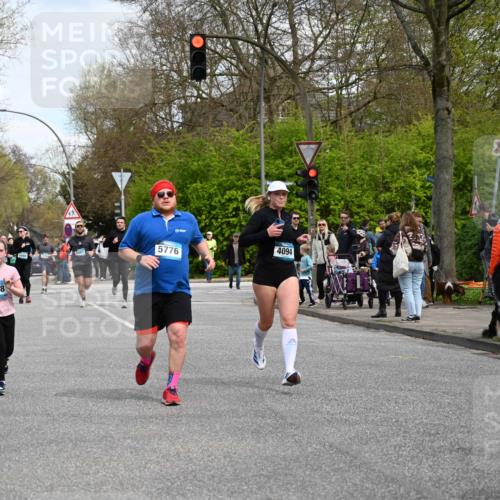 12.04.2026 - 45. Internationalen Wilhelmsburger Insellauf J. Mangold http://msf.ph/oto/9512776 12.04.2026 13:07:02 Ziel 4729, 4273, 3292, 5510, 4885, 4514, 4138, 4764, 4665, 5713, 5194, 5069, 5076, 4723, 4724, 2943, 4722, 5202, 4094, 3672, 5497, 5499, 3672, 5497, 5499, 5461, 3242, 5078, 2925, 5226, 2745, 5028, 5148, 3641, 5426, 5216, 5431, 5425, 5735 meine-sportfotos.de