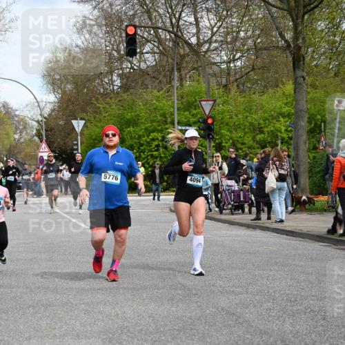 12.04.2026 - 45. Internationalen Wilhelmsburger Insellauf J. Mangold http://msf.ph/oto/9512777 12.04.2026 13:07:02 Ziel 4729, 4273, 3292, 5510, 4885, 4514, 4138, 4764, 4665, 5713, 5194, 5069, 5076, 4723, 4724, 2943, 4722, 5202, 4094, 3672, 5497, 5499, 3672, 5497, 5499, 5461, 3242, 5078, 2925, 5226, 2745, 5028, 5148, 3641, 5426, 5216, 5431, 5425, 5735 meine-sportfotos.de