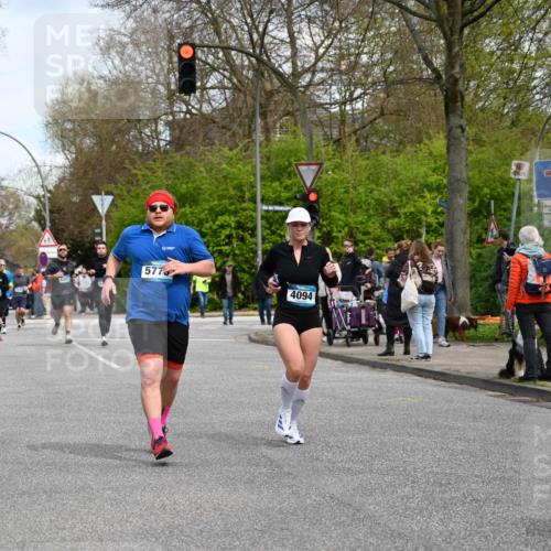 12.04.2026 - 45. Internationalen Wilhelmsburger Insellauf J. Mangold http://msf.ph/oto/9512779 12.04.2026 13:07:02 Ziel 4729, 4273, 3292, 5510, 4885, 4514, 4138, 4764, 4665, 5713, 5194, 5069, 5076, 4723, 4724, 2943, 4722, 5202, 4094, 3672, 5497, 5499, 3672, 5497, 5499, 5461, 3242, 5078, 2925, 5226, 2745, 5028, 5148, 3641, 5426, 5216, 5431, 5425, 5735 meine-sportfotos.de