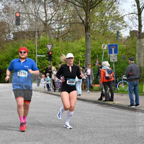 12.04.2026 - 45. Internationalen Wilhelmsburger Insellauf J. Mangold http://msf.ph/oto/9512787 12.04.2026 13:07:03 Ziel 4729, 4273, 3292, 5510, 4885, 4514, 4138, 4764, 4665, 5713, 5194, 5069, 5076, 4723, 4724, 2943, 4722, 5202, 4094, 3672, 5497, 5499, 5461, 5461, 3242, 5078, 2925, 5226, 2745, 5028, 5148, 3641, 5426, 5216, 5431, 5425, 5735, 5401 meine-sportfotos.de