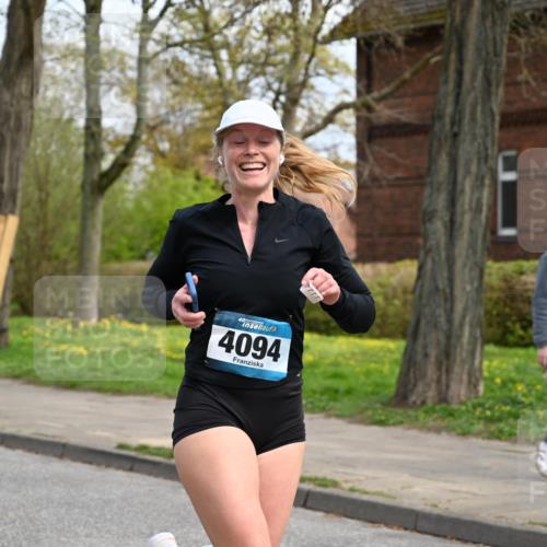 12.04.2026 - 45. Internationalen Wilhelmsburger Insellauf J. Mangold http://msf.ph/oto/9512807 12.04.2026 13:07:05 Ziel 3292, 5510, 4885, 4514, 4138, 4764, 4665, 5713, 5194, 5069, 5076, 4723, 4724, 2943, 4722, 5202, 4094, 3672, 5497, 5499, 5461, 3242, 5078, 2925, 5226, 2745, 5028, 5148, 3641, 3641, 5426, 5216, 5431, 5425, 5735, 5401, 2728, 2478, 2477 meine-sportfotos.de