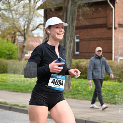 12.04.2026 - 45. Internationalen Wilhelmsburger Insellauf J. Mangold http://msf.ph/oto/9512809 12.04.2026 13:07:05 Ziel 3292, 5510, 4885, 4514, 4138, 4764, 4665, 5713, 5194, 5069, 5076, 4723, 4724, 2943, 4722, 5202, 4094, 3672, 5497, 5499, 5461, 3242, 5078, 2925, 5226, 2745, 5028, 5148, 3641, 3641, 5426, 5216, 5431, 5425, 5735, 5401, 2728, 2478, 2477 meine-sportfotos.de